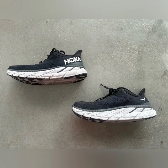 Hoka Clifton’s - Picture 2 of 5